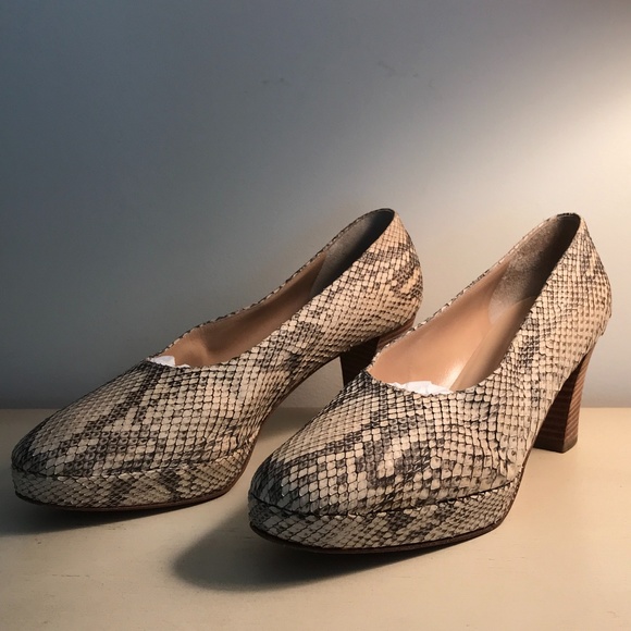 PRADA RARE VINTAGE AUTHENTIC SNAKESKIN HEELS - Picture 12 of 16